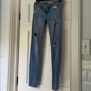 Hollister Ripped Jegging